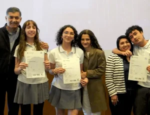 Ceremonia FCE en CPV Providencia