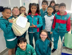 Campaña solidaria Patitas con Esperanza