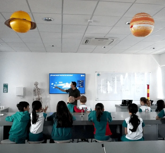 Taller educativo sobre Astronomía y Ciencia