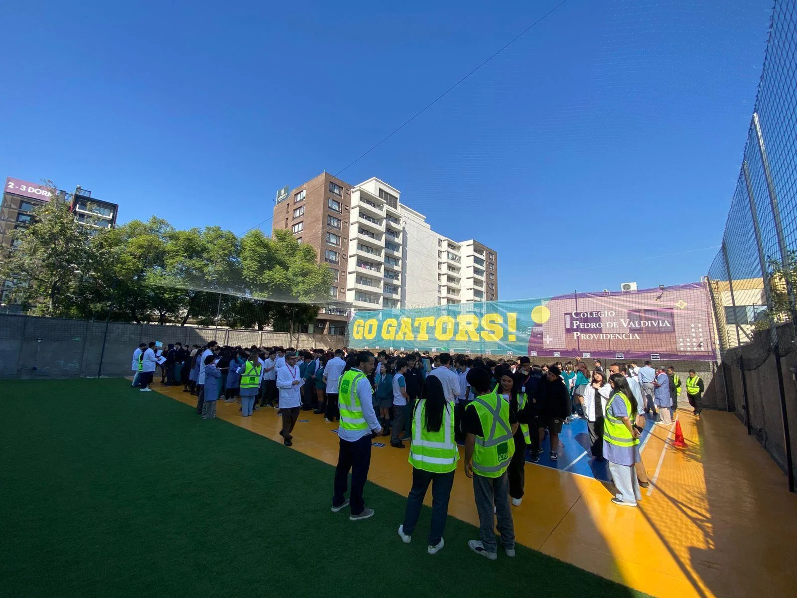 Primer simulacro de sismo Campus Senior School CPV Privdencia